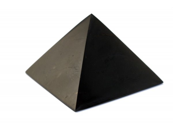 mit Symbol  poliert Zertifikat Schungit & Shungit  Pyramide 6 x 6 cm 