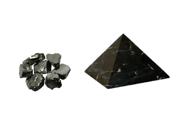 Edelschungit 20g  0,5 bis 1 cm Schungit Pyramide unpoliert 10 cm